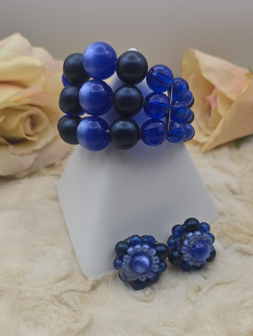 VTG 1950s Mid Century Blue Moonglow Lucite Beaded Coil Bracelet & Earrings Set